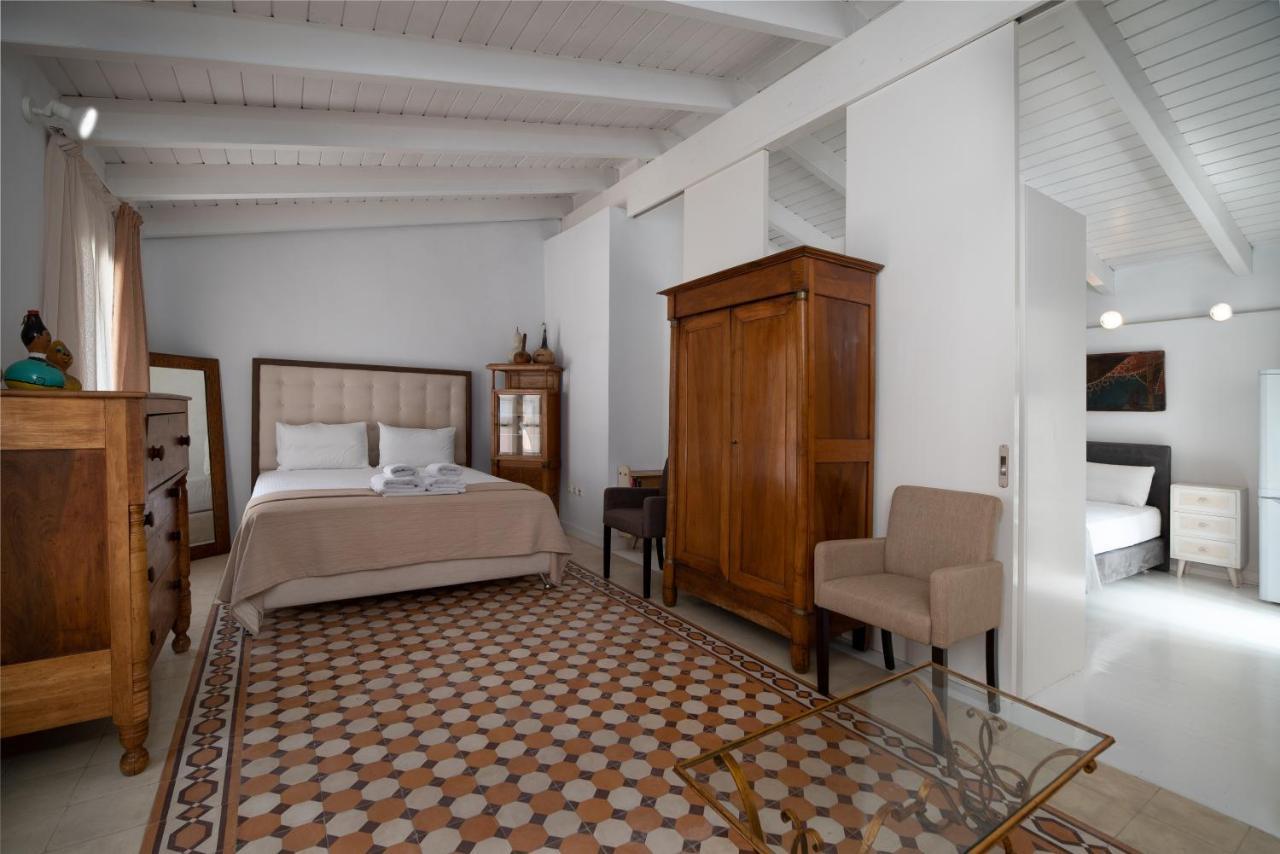 Apollonas Luxurious Apartments Athena Bagian luar foto