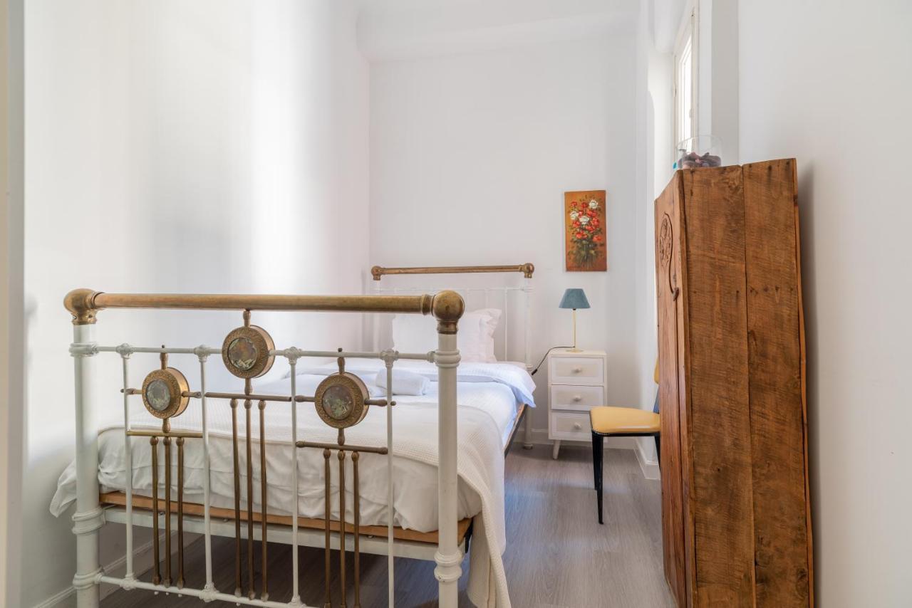 Apollonas Luxurious Apartments Athena Bagian luar foto